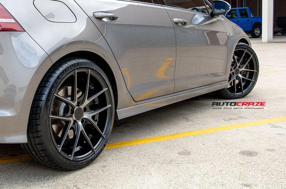 VOLKSWAGEN-GOLF-TARGA-BLACK-MACHINED-FACE
